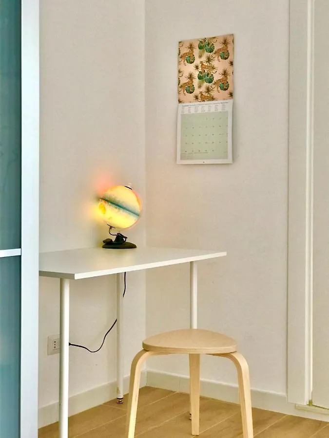 Stanza E Bagno Privato, Idromassaggio Con Extra Fee, In Appartamento Ferrare Italie