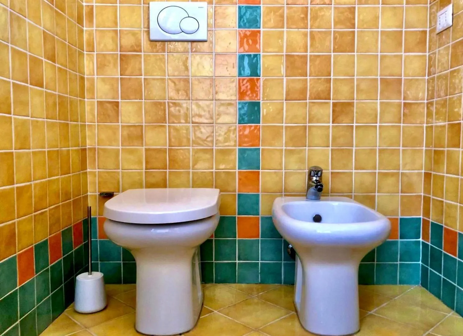 Stanza E Bagno Privato, Idromassaggio Con Extra Fee, In Appartamento Ferrare Italie