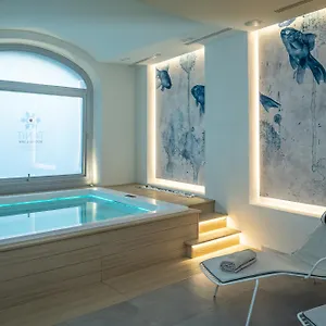 https://tanit-rooms-spa.in-sardinia.net